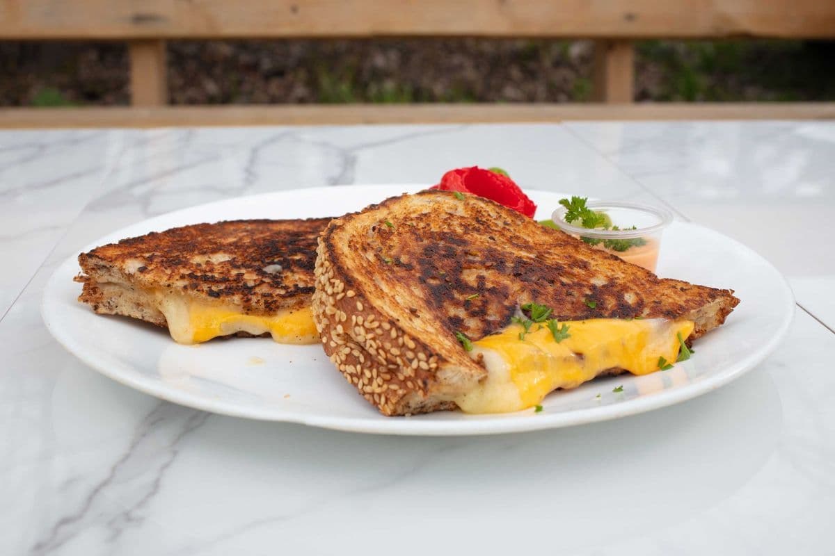 Paninis classique (Grilled Cheese)