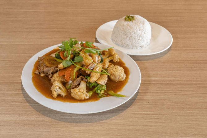 73. Vegetables Stir Fried with Satay Sauce