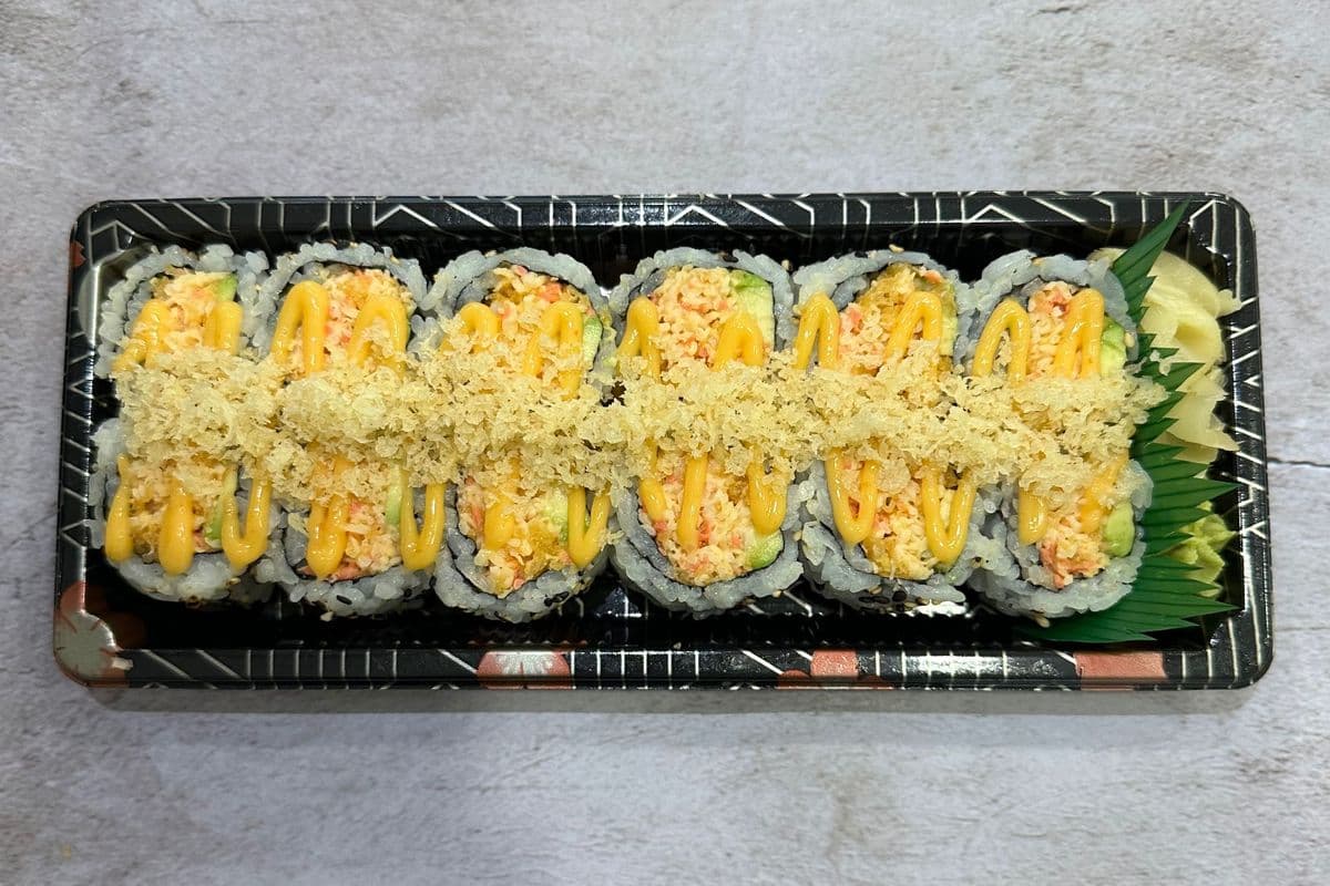 Spicy Crab Salad Roll (8pc)