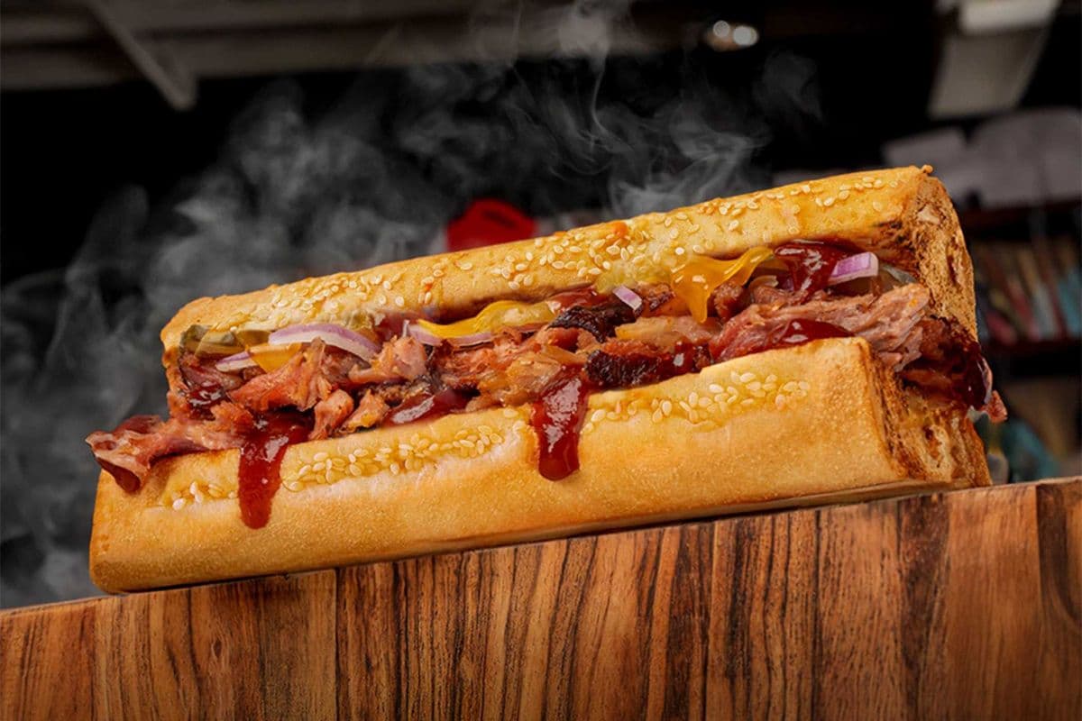 9" Smokehouse PULLED PORK (800 Cal)