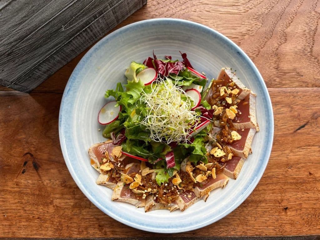Tuna Tataki Salad