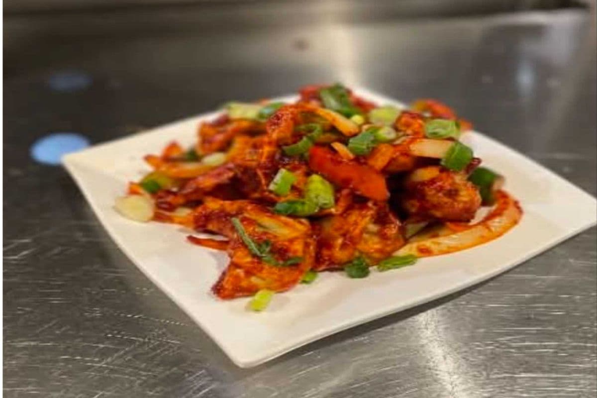 Chilli Garlic Momo (8pc)