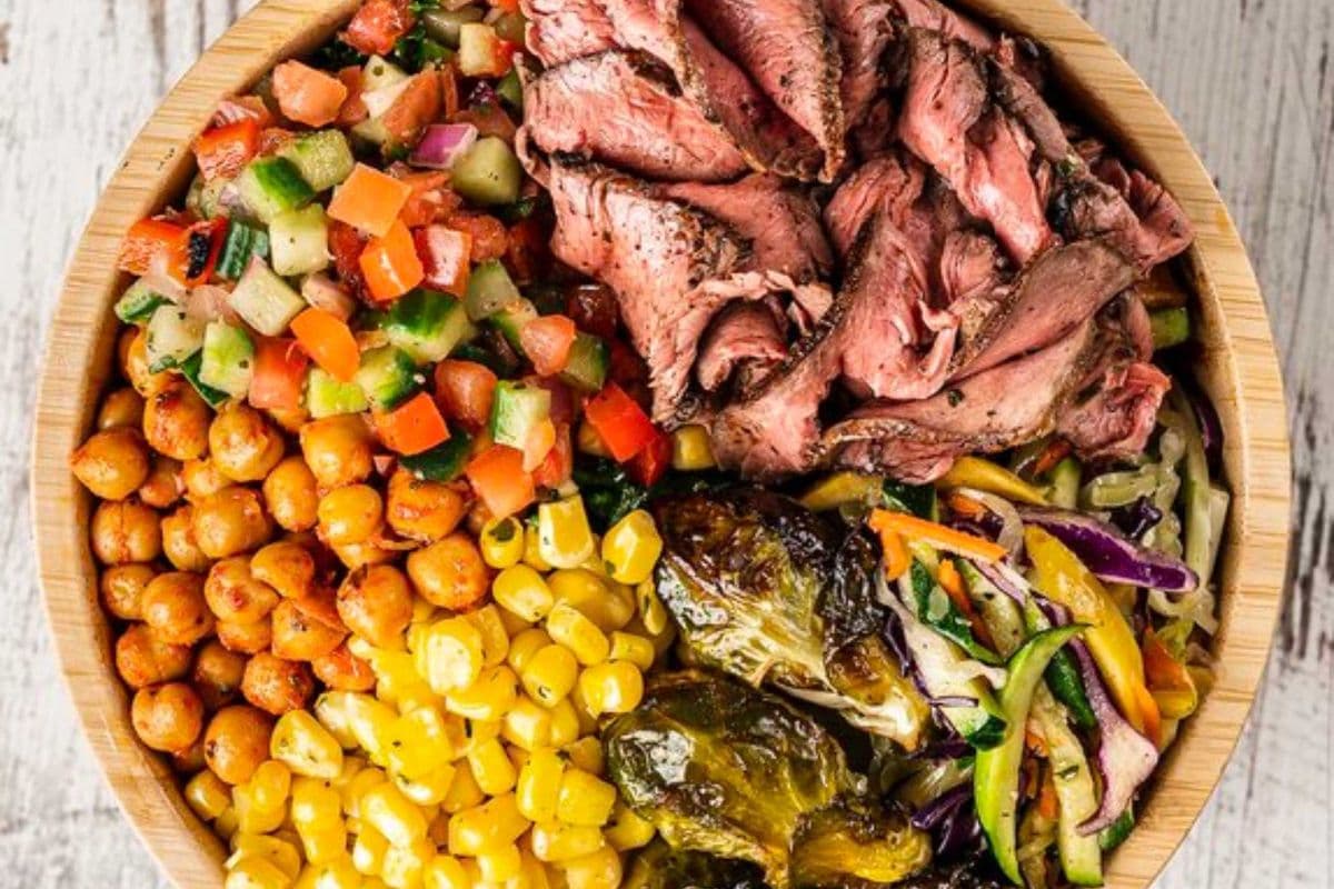 GRAIN BOWL+SEASONED STEAK