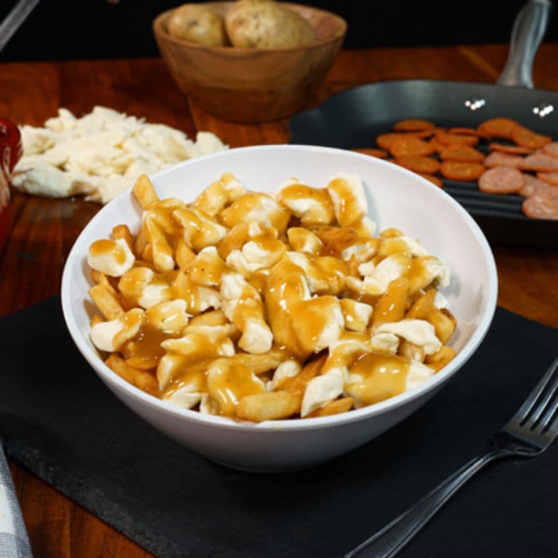Moyenne poutine régulière / Moyenne poutine régulière