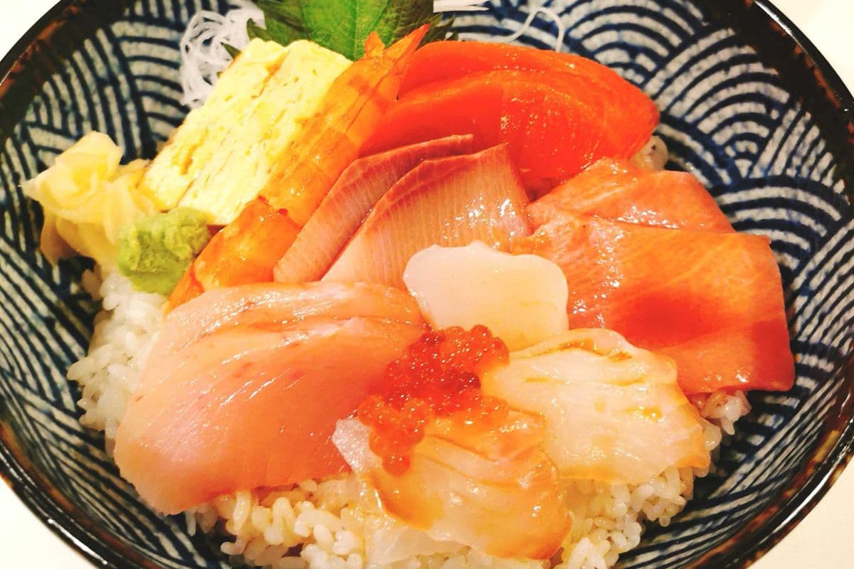 Deluxe Chirashi Donburi