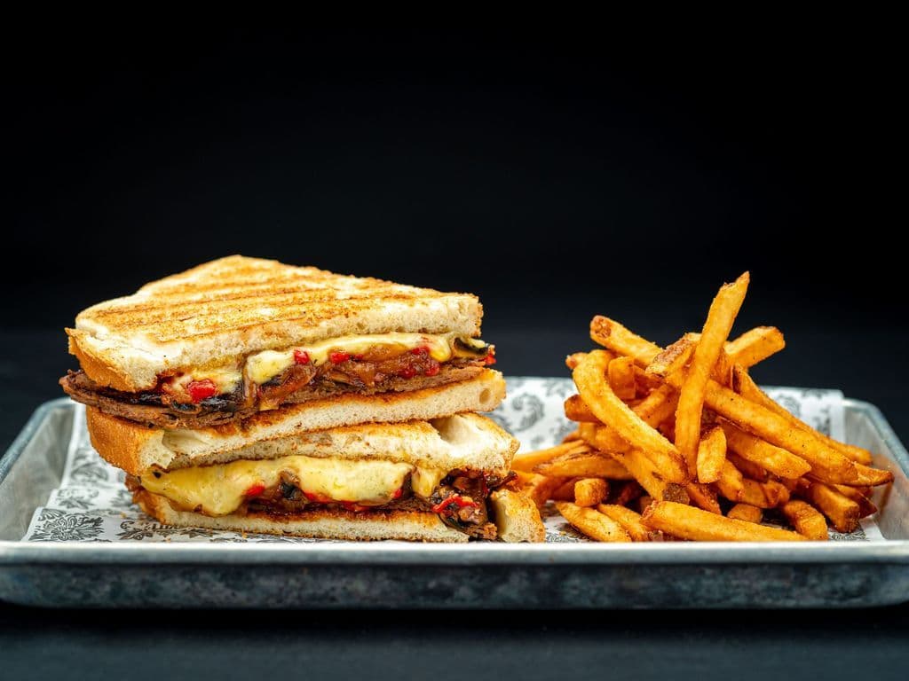 Grilled Cheese Steak Philly / Philly Steak Grilled Cheese