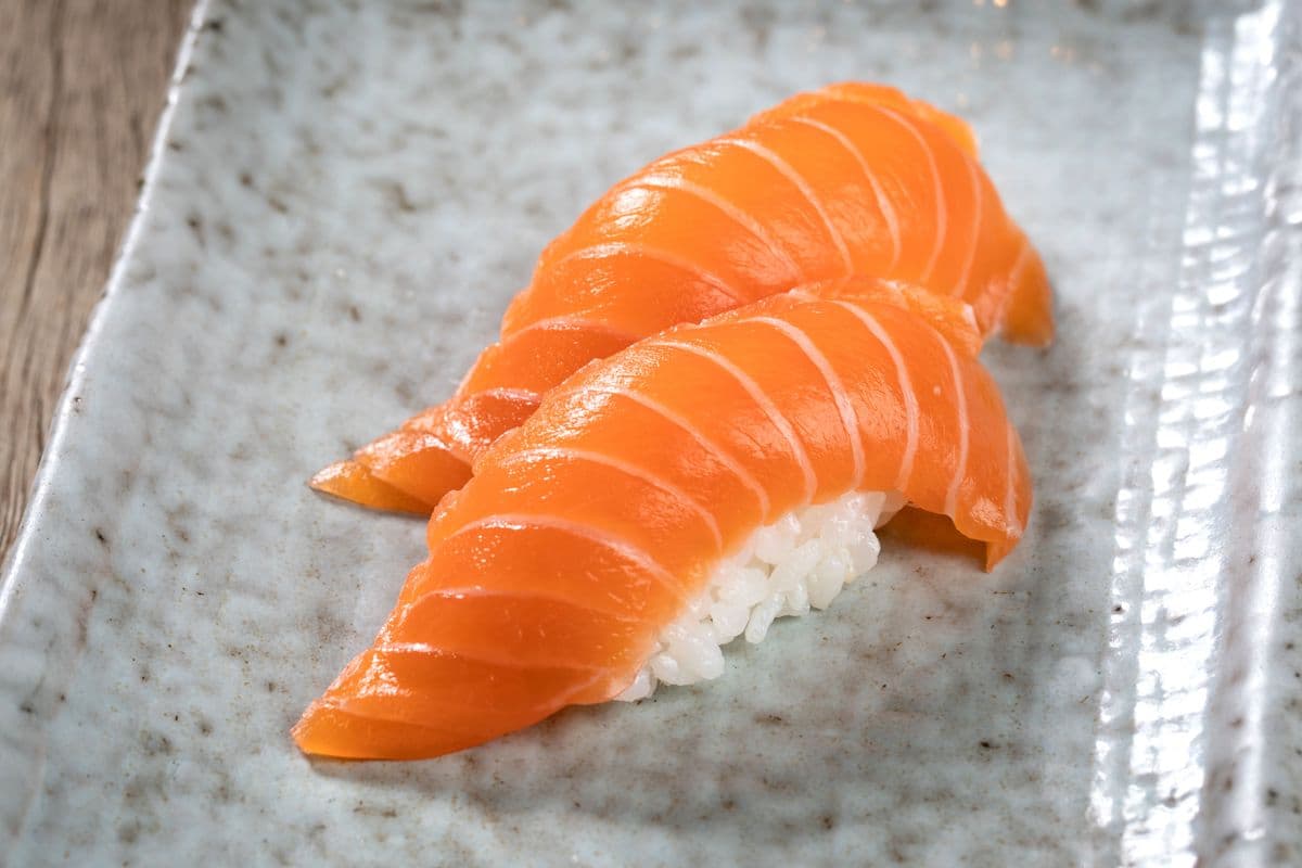 C02. Salmon Sushi