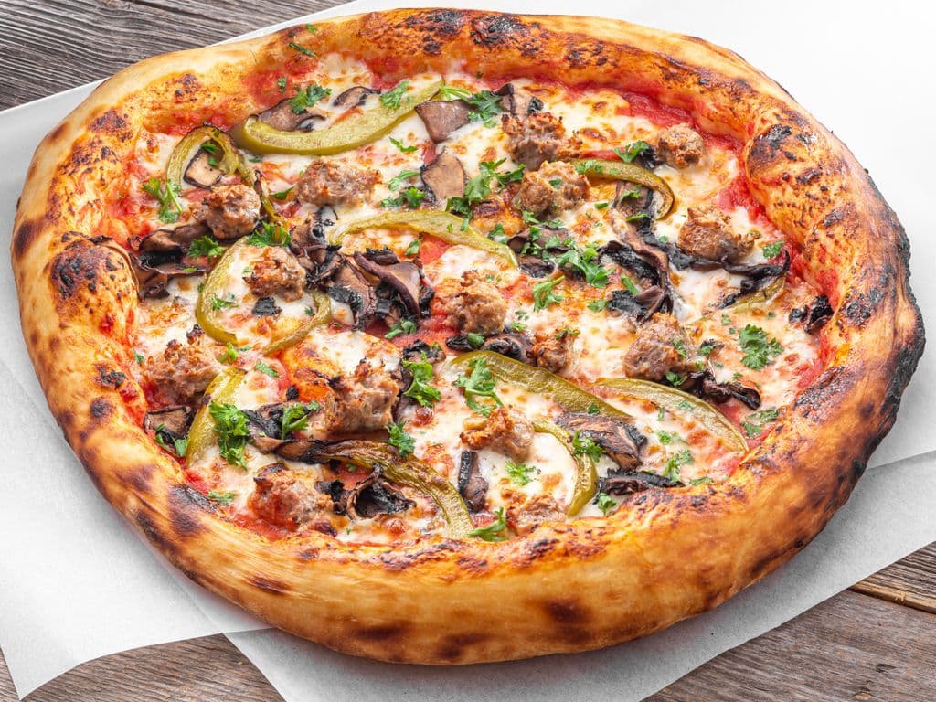 Frank - 'Deluxe' Pizza