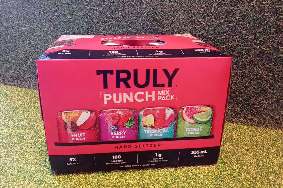 Truly Hard Seltzer Berry Mix (12 x 355 ml )