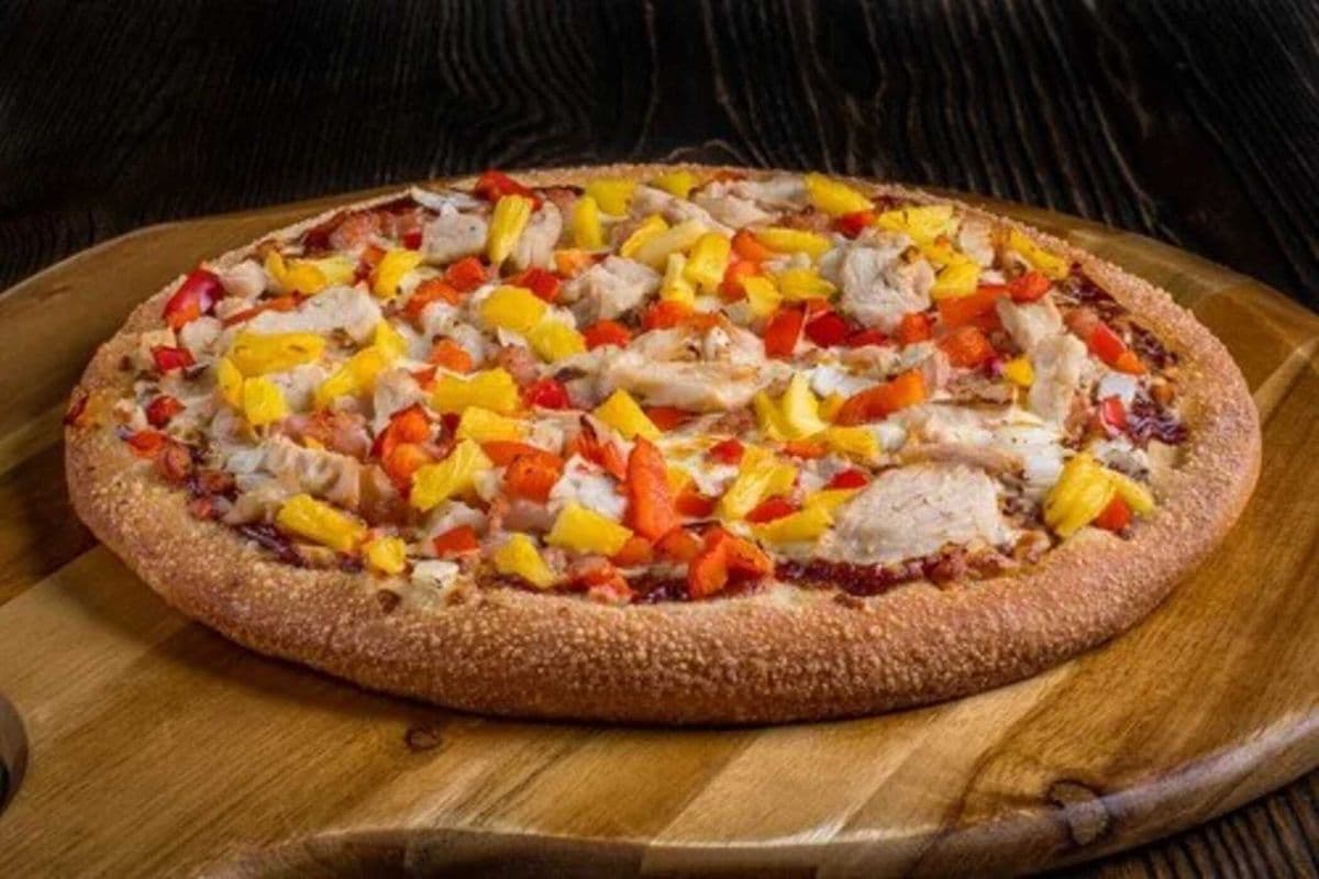 14" BBQ Chicken Pizza