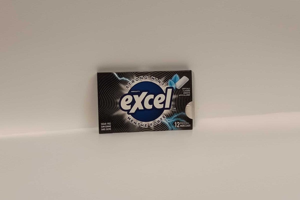 Wrigley's Excel Gum - Strong Mint - 12 Pieces