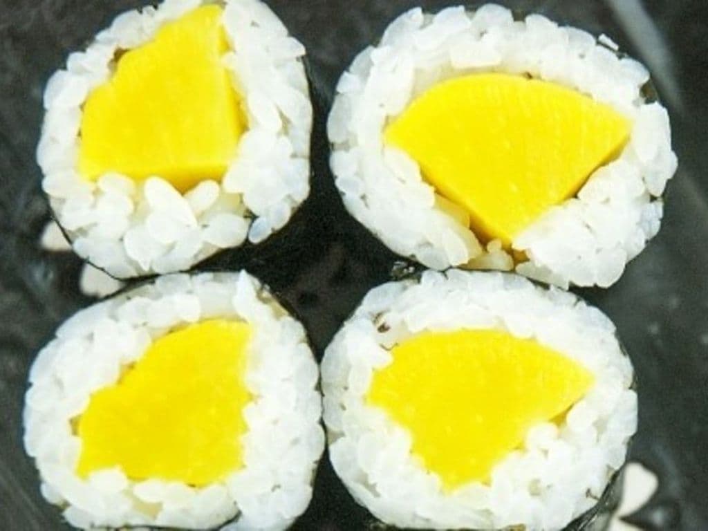 Oshinko Roll (picked radish)