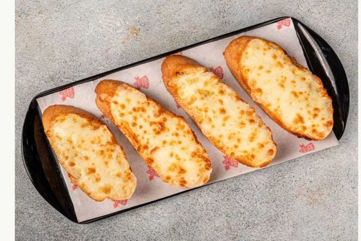 Mozza Garlic Bread(4)