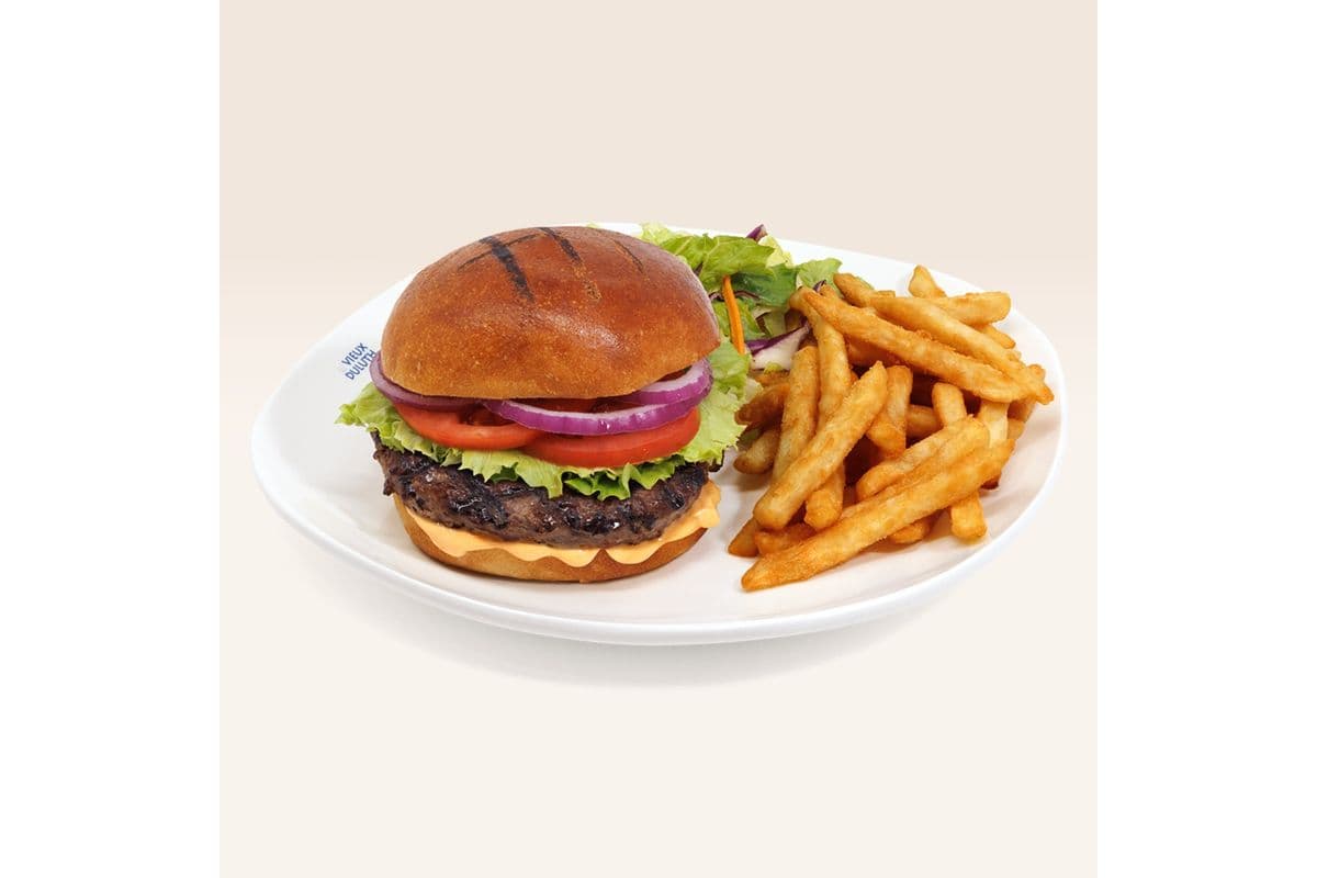 Burger au boeuf avec frites / Beef Burger with Fries