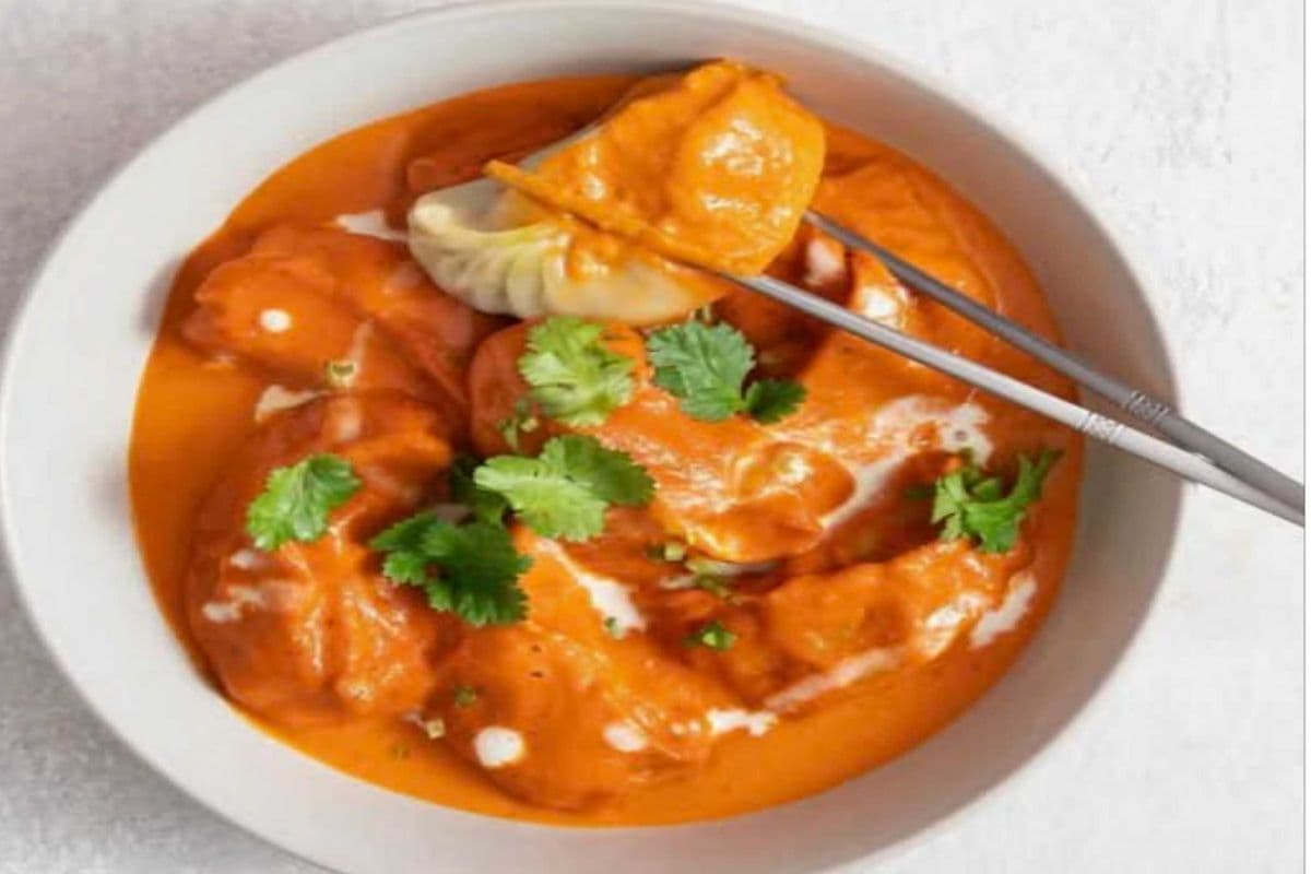 Makhni Momo (6pc)