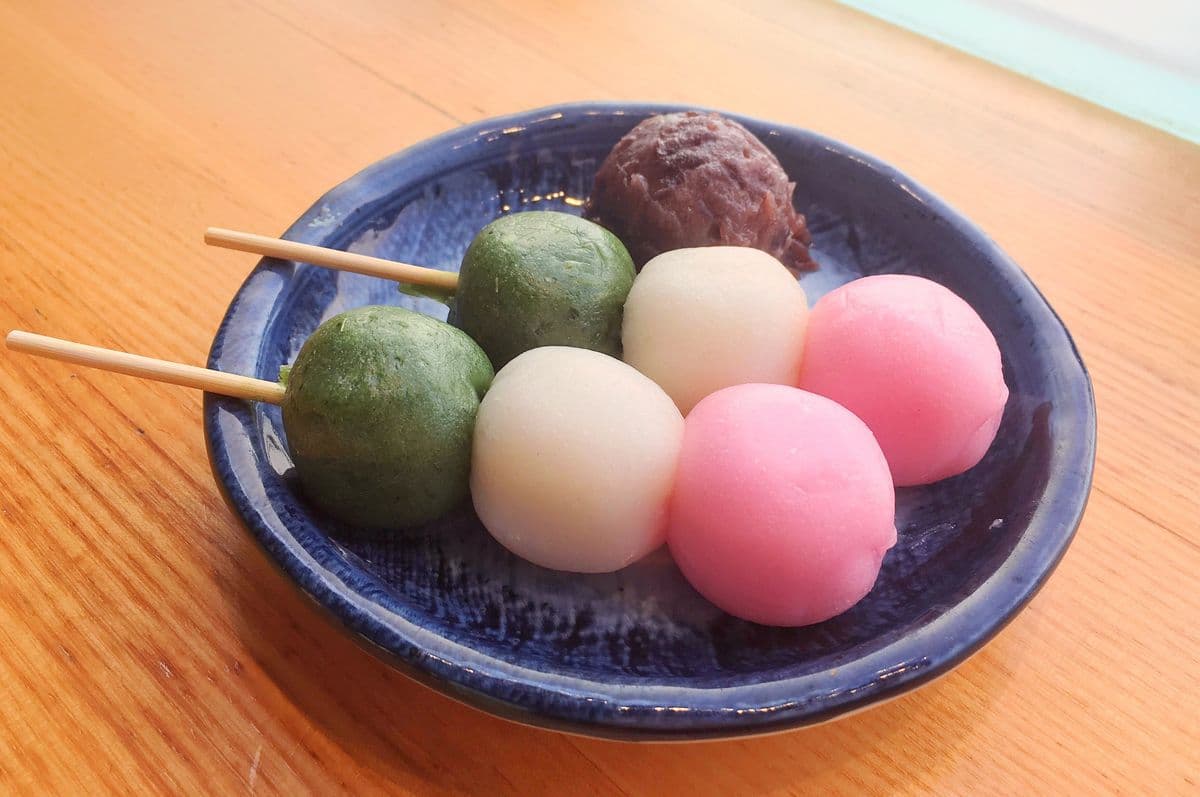 Hanami Dango (2 skewers) 三色団子