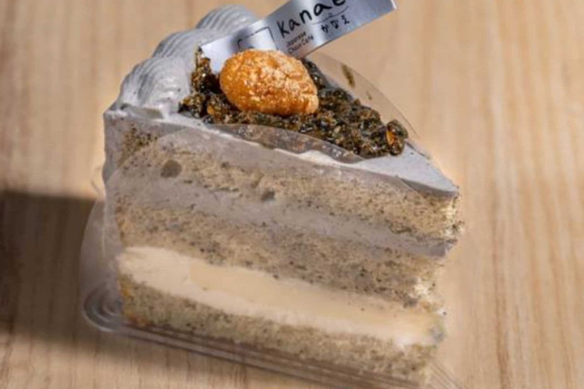 Sesame in Black Slice(黒ごま餅)
