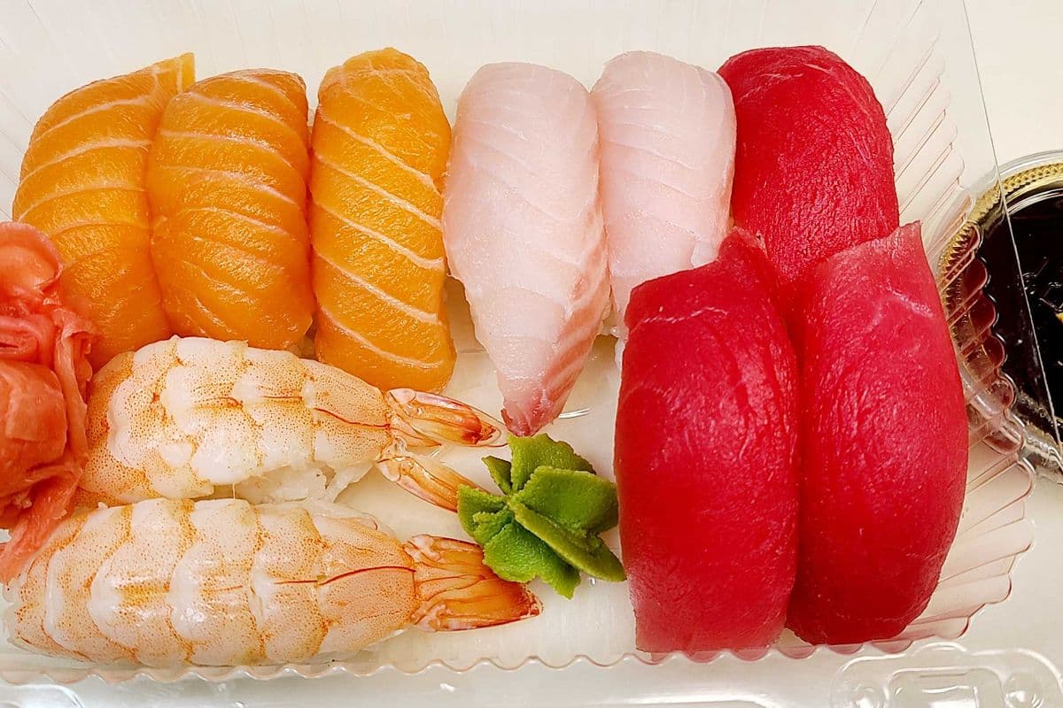 98. Combo Nigiri (10 mcx) / Nigiri Combo (10 pcs)