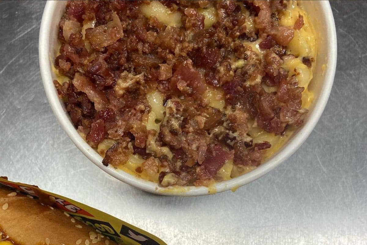 Medium Crispy Bacon Mac N Cheese