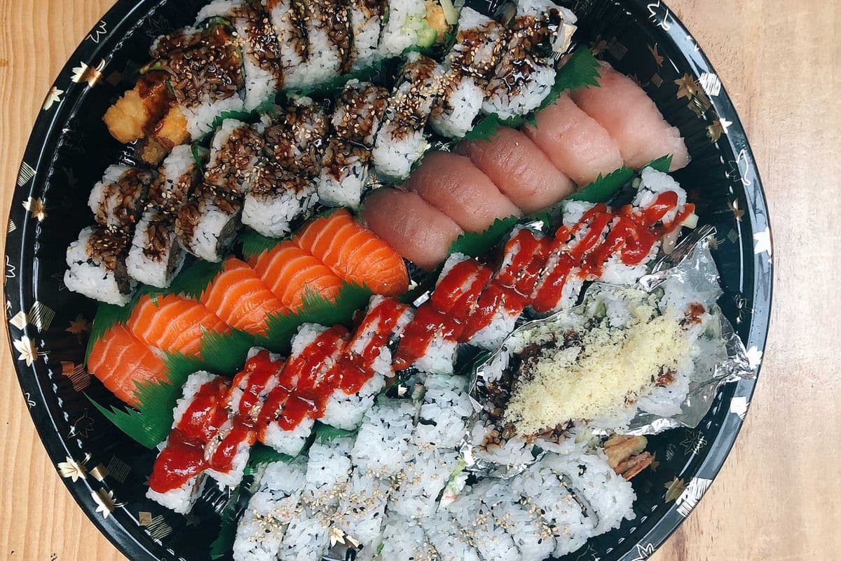 Mori Tray C (Edamame + 8pcs Tempura + 60 Pieces of Rolls and 10 Pieces of Nigiri)
