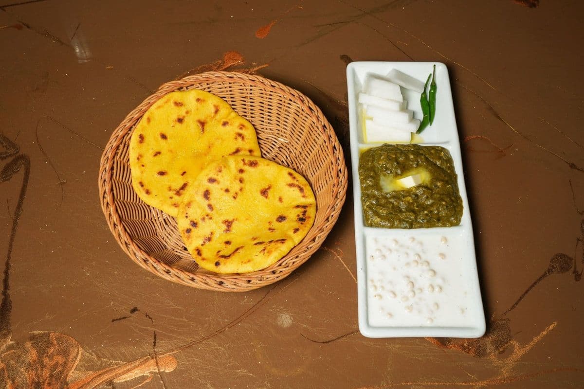 Makki Di Roti Sarson Ka Saag