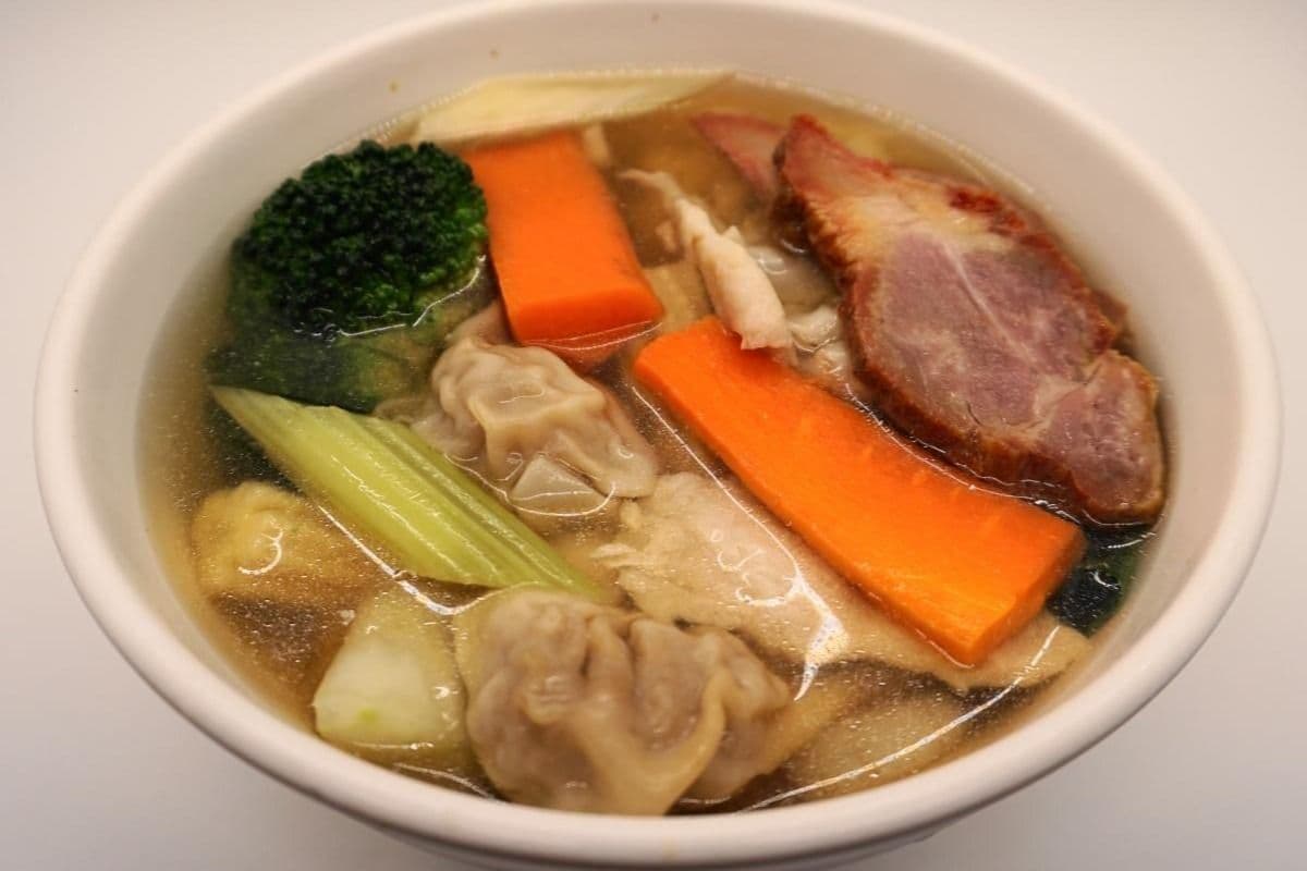 16. Wor Won Ton Soup / 窩雲吞