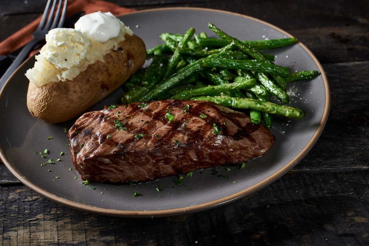 SIRLOIN STEAK* 6oz.