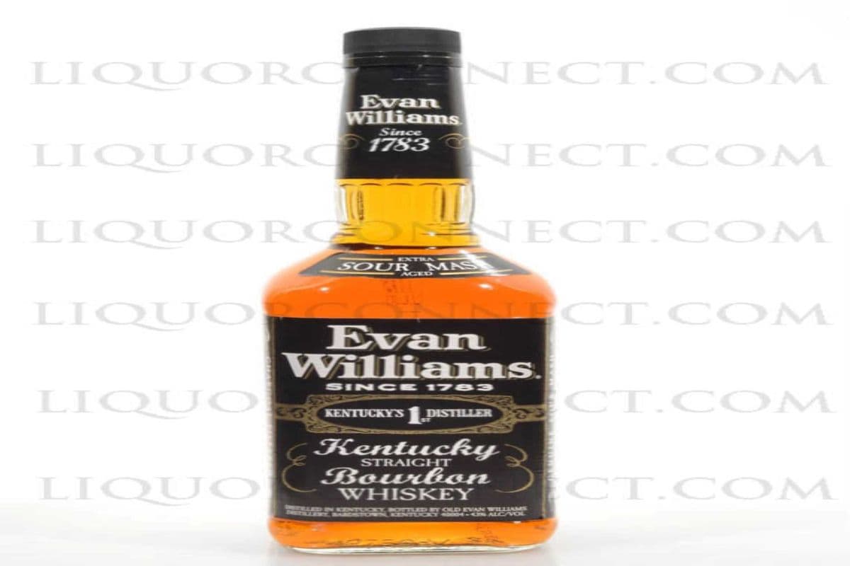 EVAN WILLIAMS BLACK LABEL BOURBON 750 ML (1 x 750 ML)