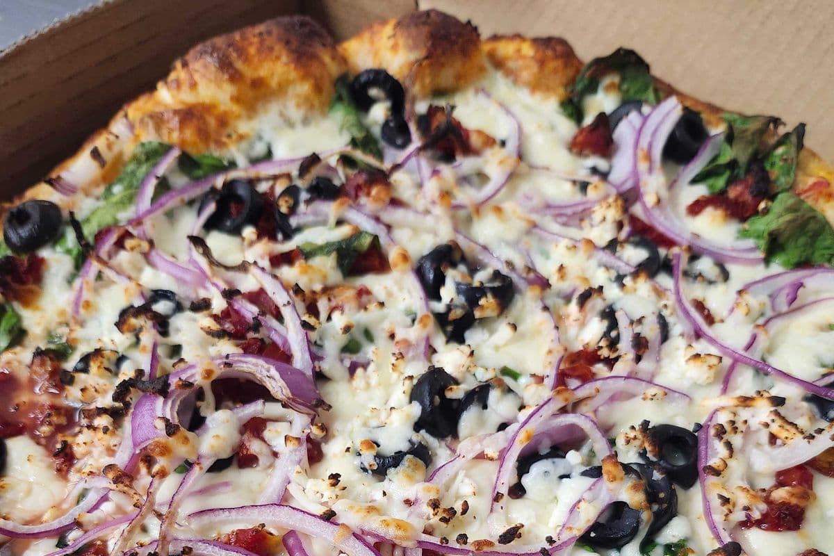 13. 16" Extra Large Mediterranean Pizza