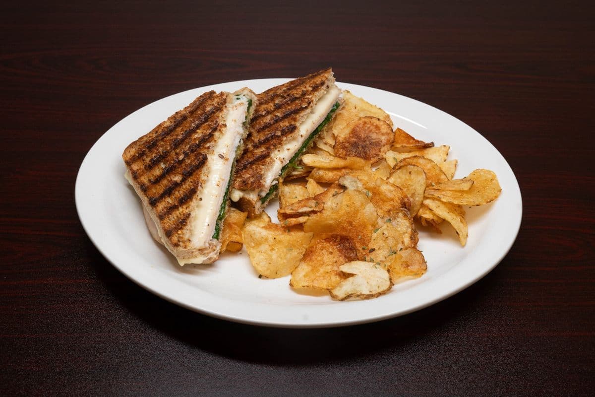 Turkey and Pesto with Chips