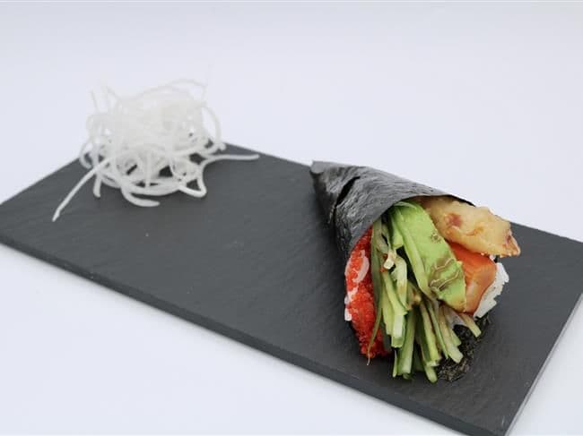 Dynamite Hand Roll (1pc)
