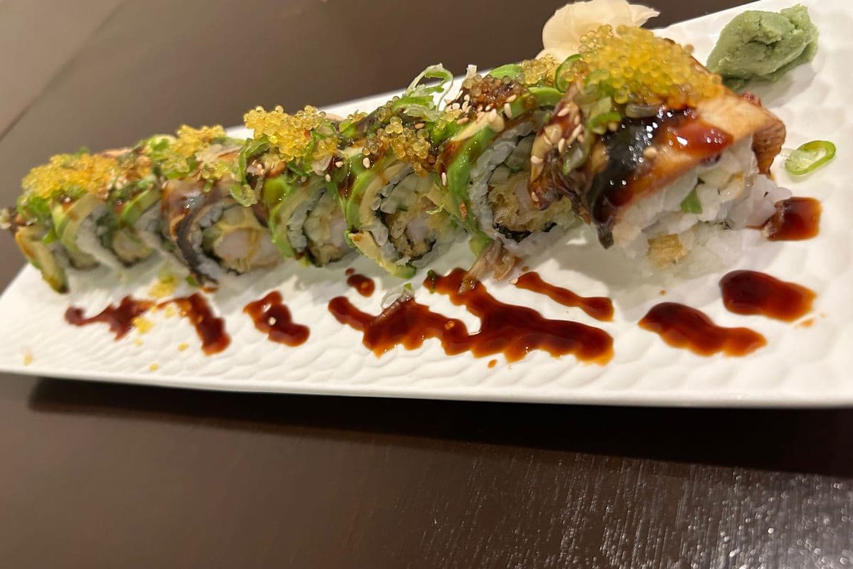 Dragon Special Roll (8 pieces )