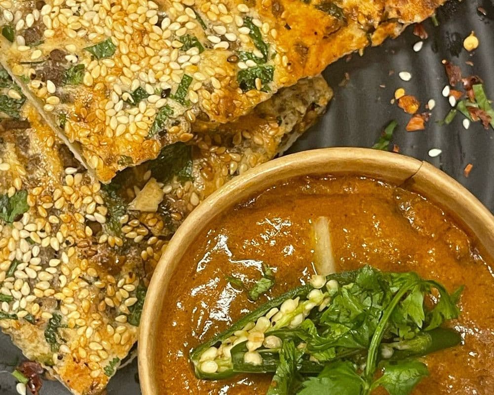 KHEEMA KULCHA WITH MUTTON RASSA