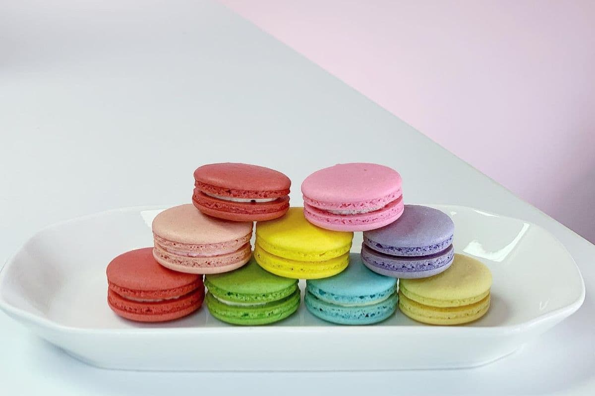 Individual Macrons