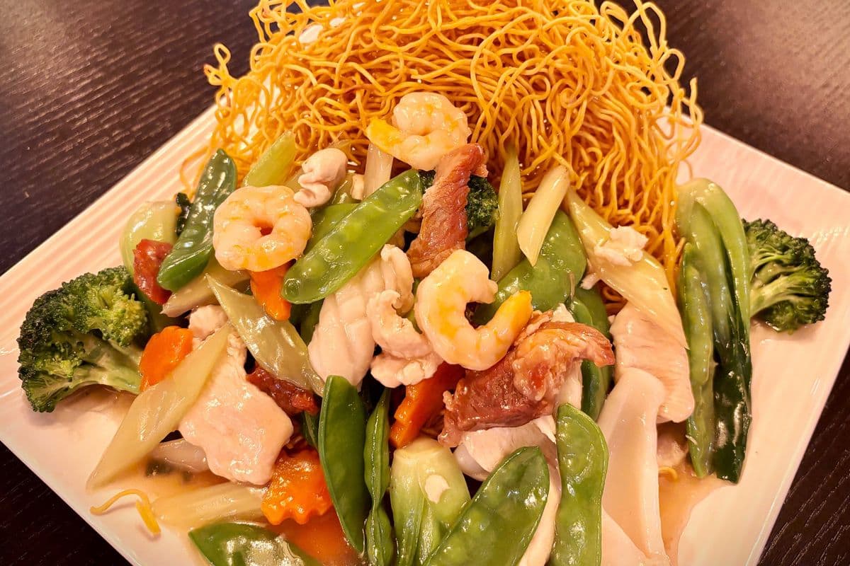 907. Fried Noodle in Cantonese Style