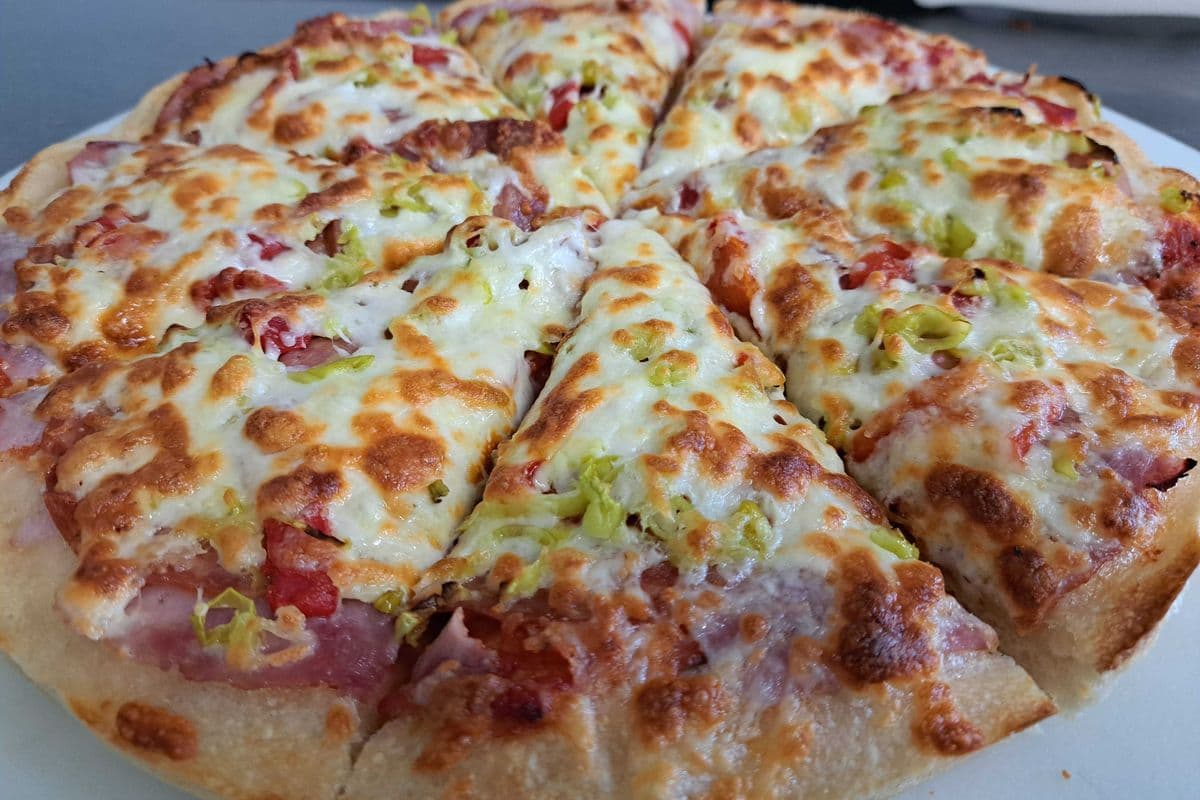12" Traditional Sweet Heat Pizza