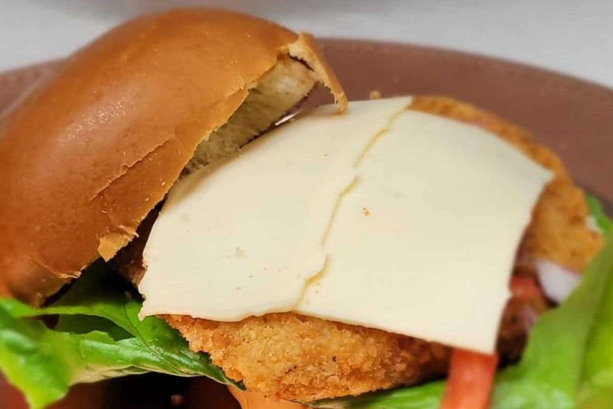 Crispy Tandoori Chicken Burger