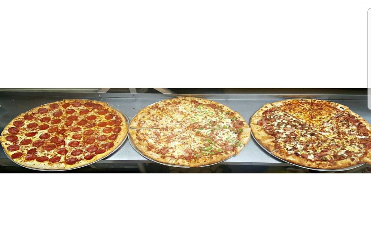 Three Large Nine-Topping Combined Pizza