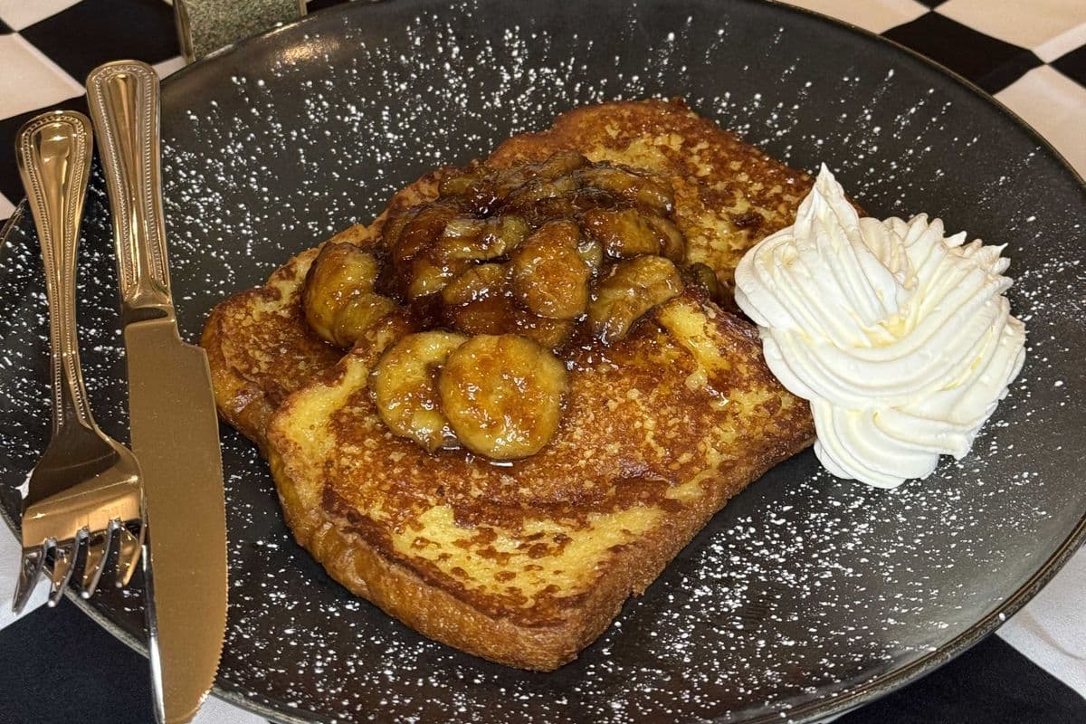 Cinnamon Banana Icing Glaze French Toast