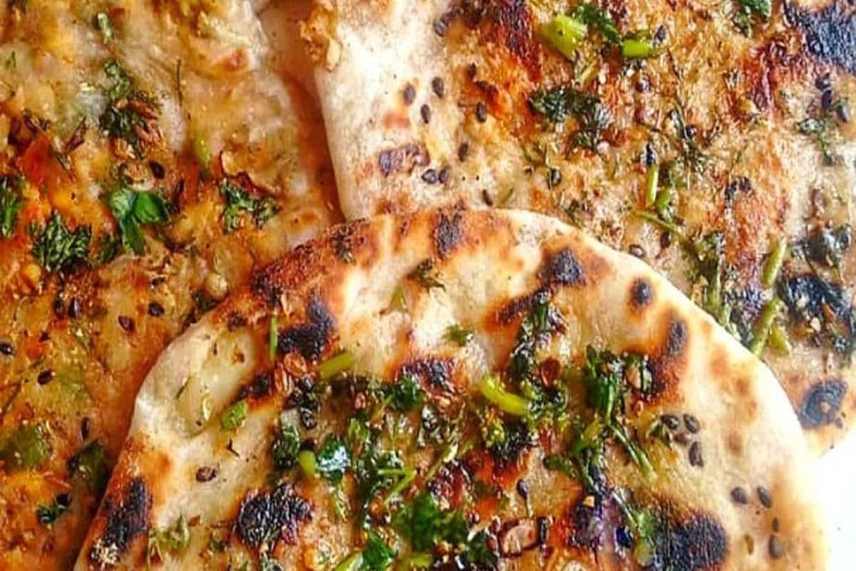 Paneer Kulcha (1 pc)