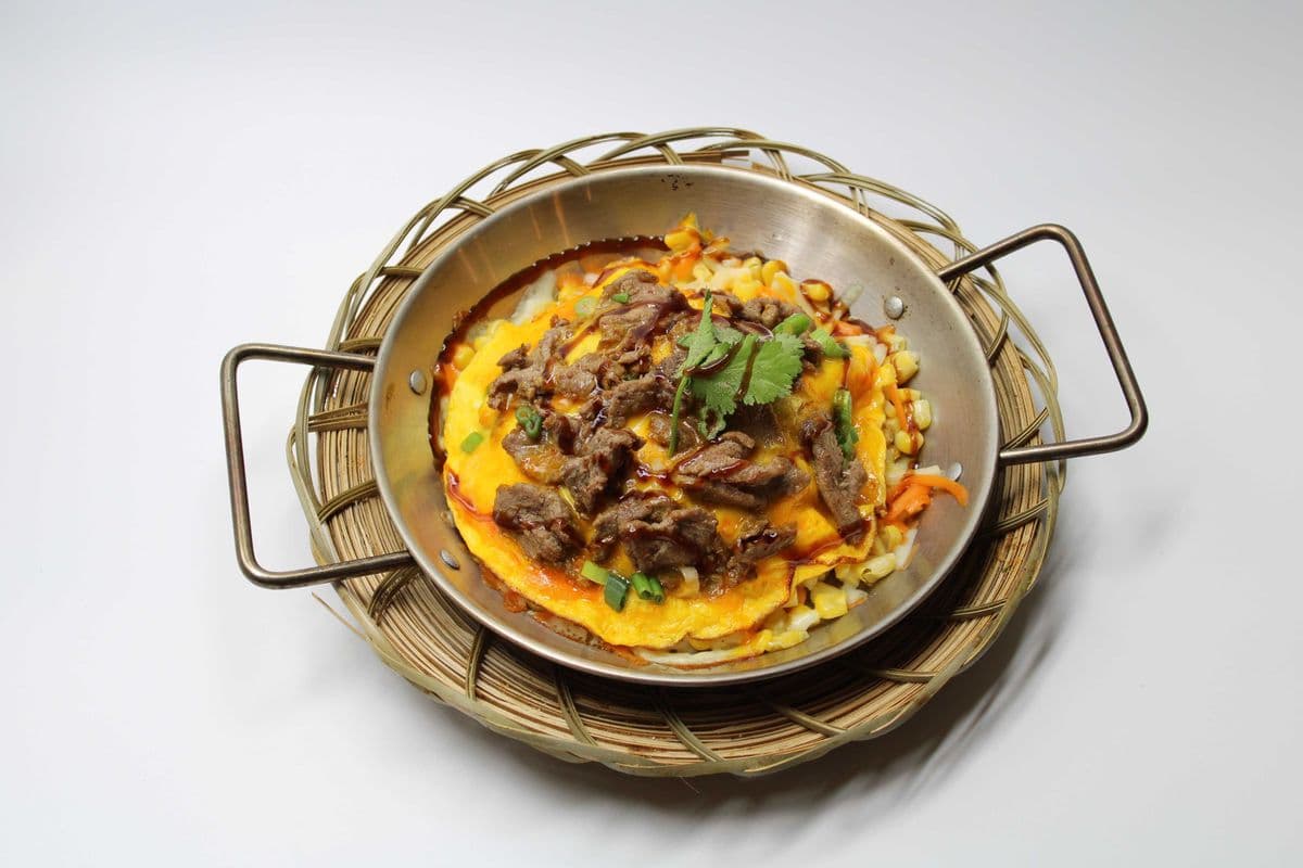 R2 - The Beef Blanket Egg - Cơm Chiên Phủ Trứng Bò