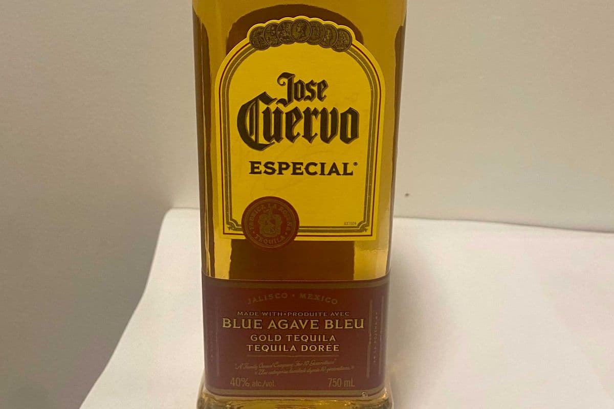JOSE CUERVO GOLD (750 ml) (1 x 750ML)