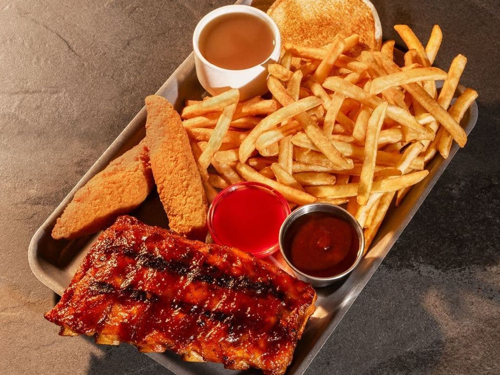 Demi-côtes levées et 2 filets de poulet - Temps limité / Half Rack of Ribs + 2 Chicken Fillets - Limited time