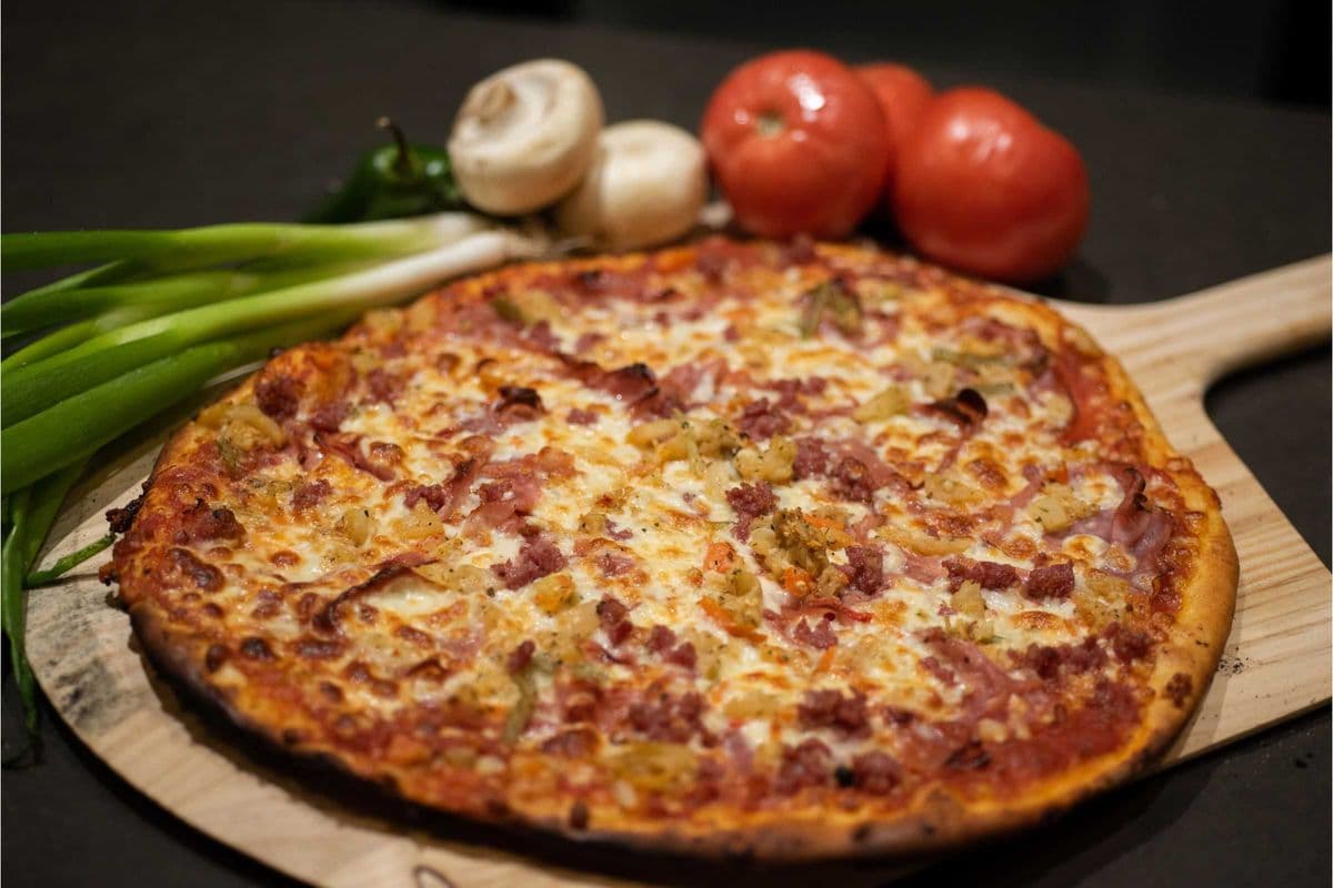 Medium Muffaletta Pizza