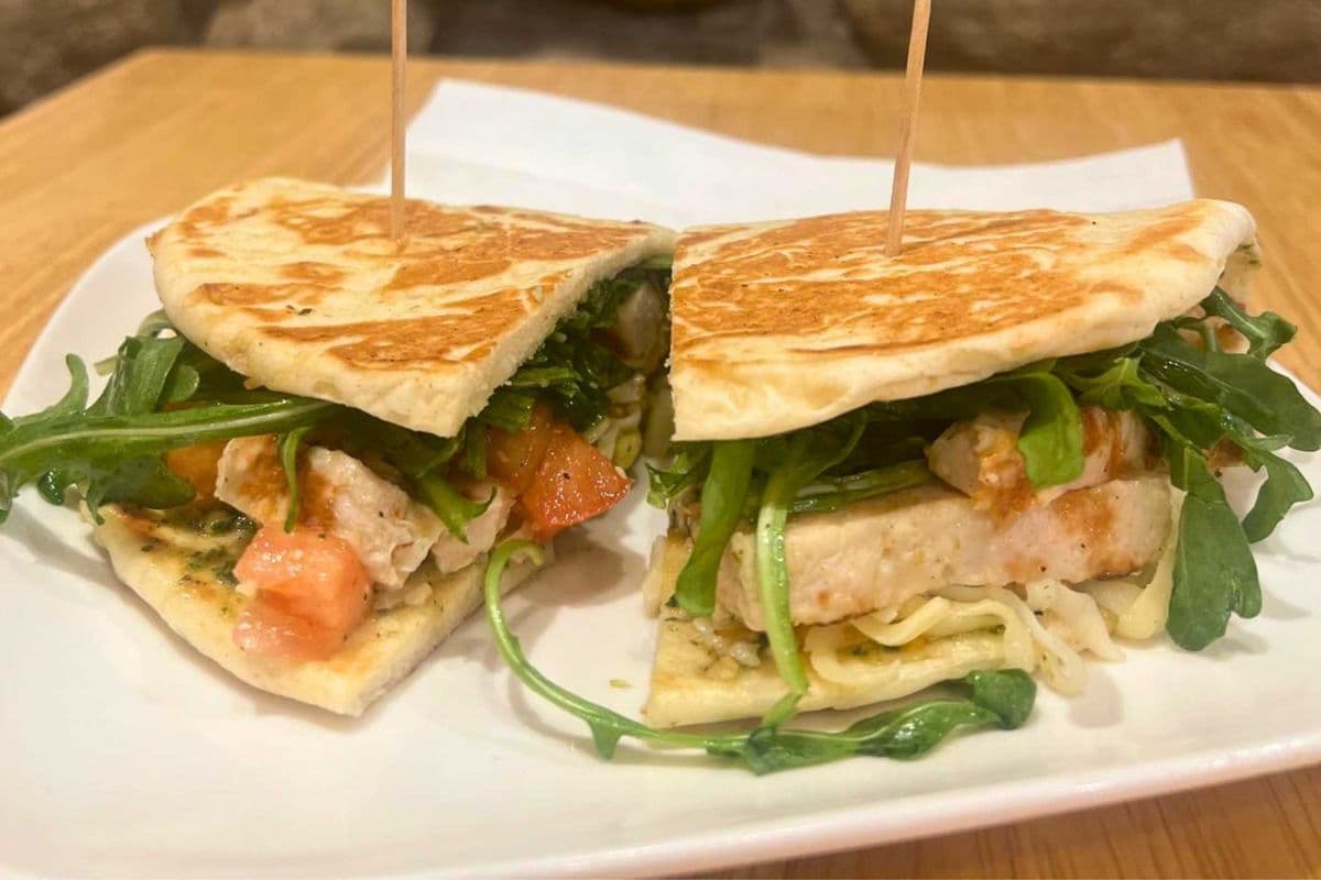 Grilled Chicken Pesto Pita