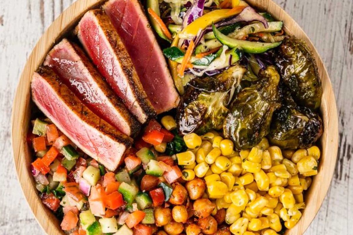 GRAIN BOWL+SEARED TUNA