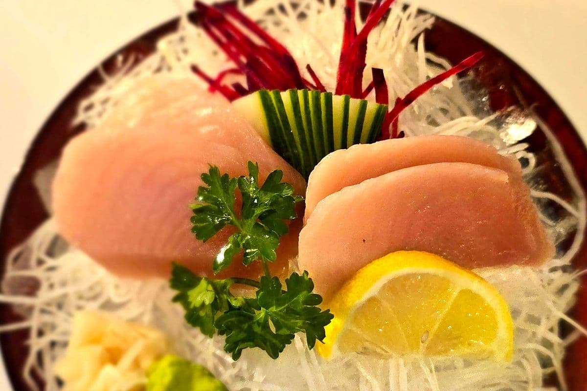 Tuna Sashimi (Half-4pcs) (4 Pcs)