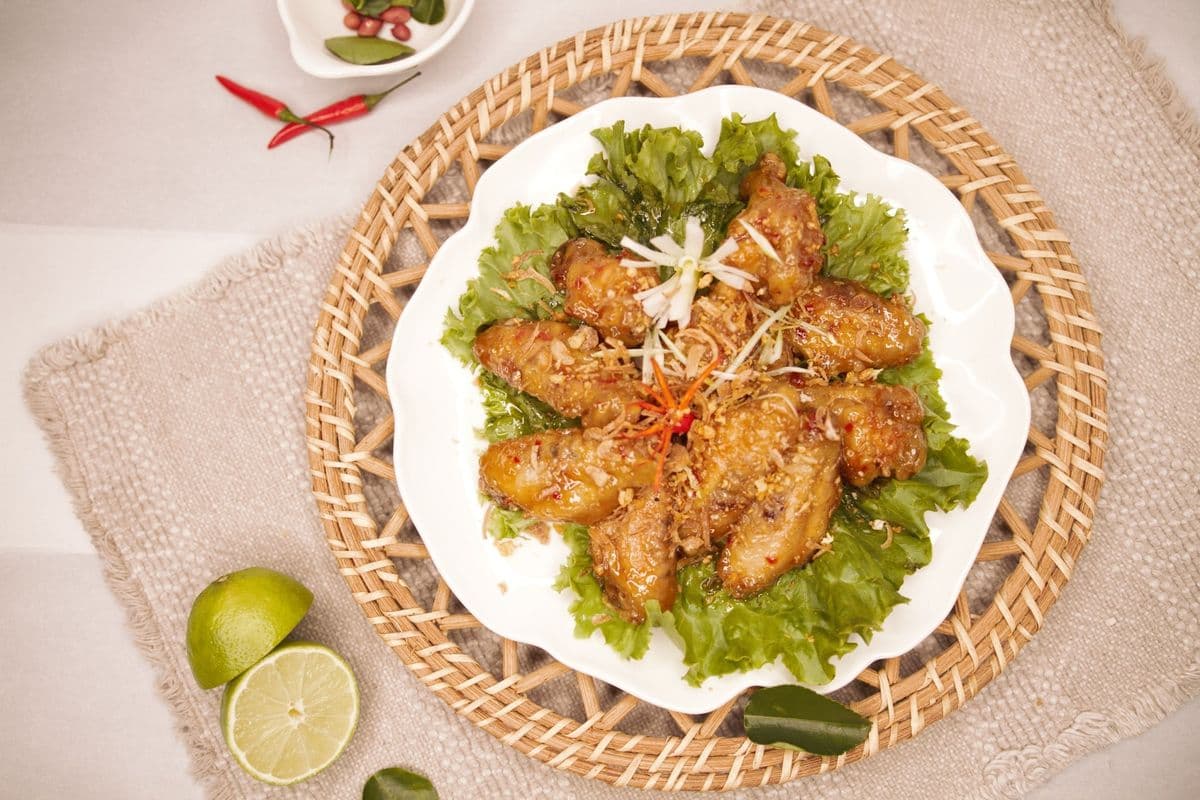 Fish Sauce Chicken Wings - Canh Ga Chien Nuoc Mam