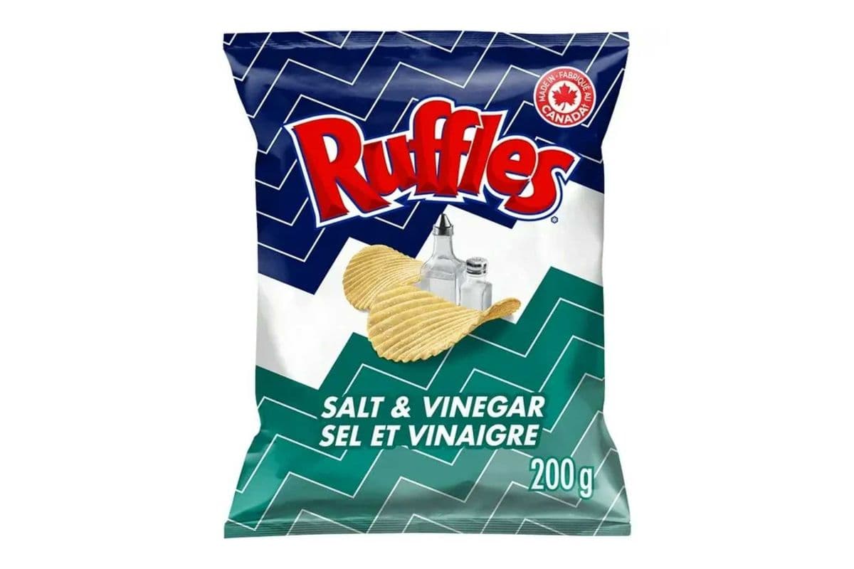 Ruffles Salt & Vinegar Potato Chips (200 g)