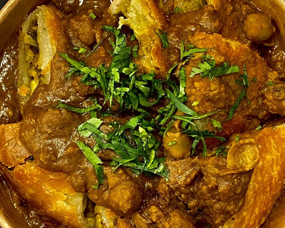 JODHPURI KACHORI WITH CHOLE